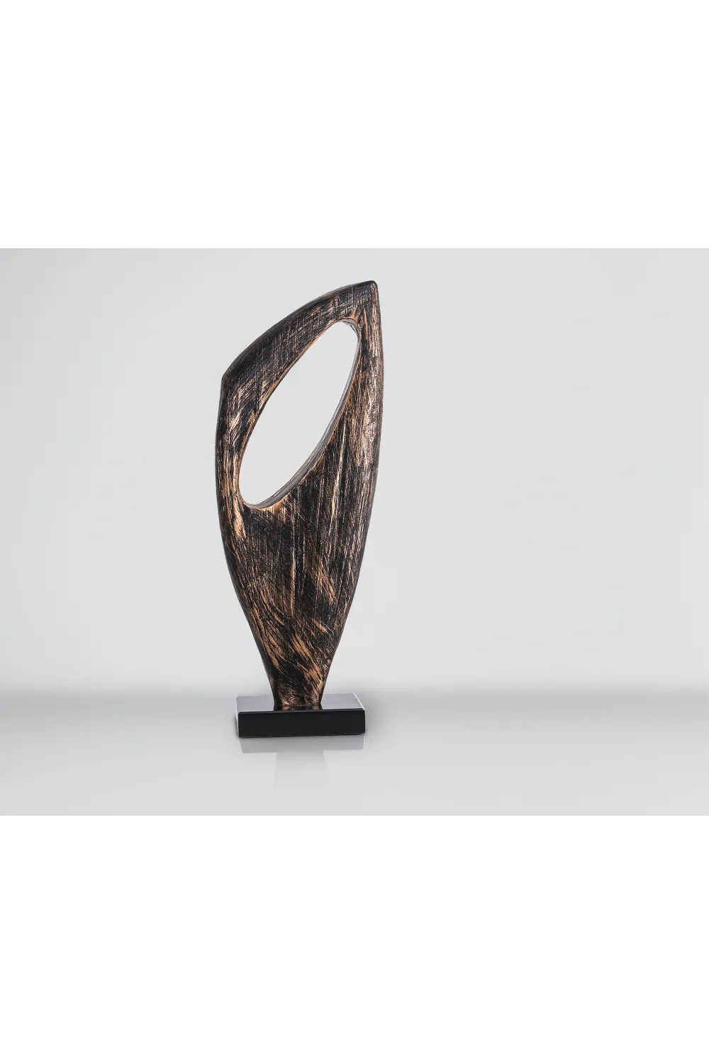 Antique Bronze Sculpture | Liang & Eimil Armando