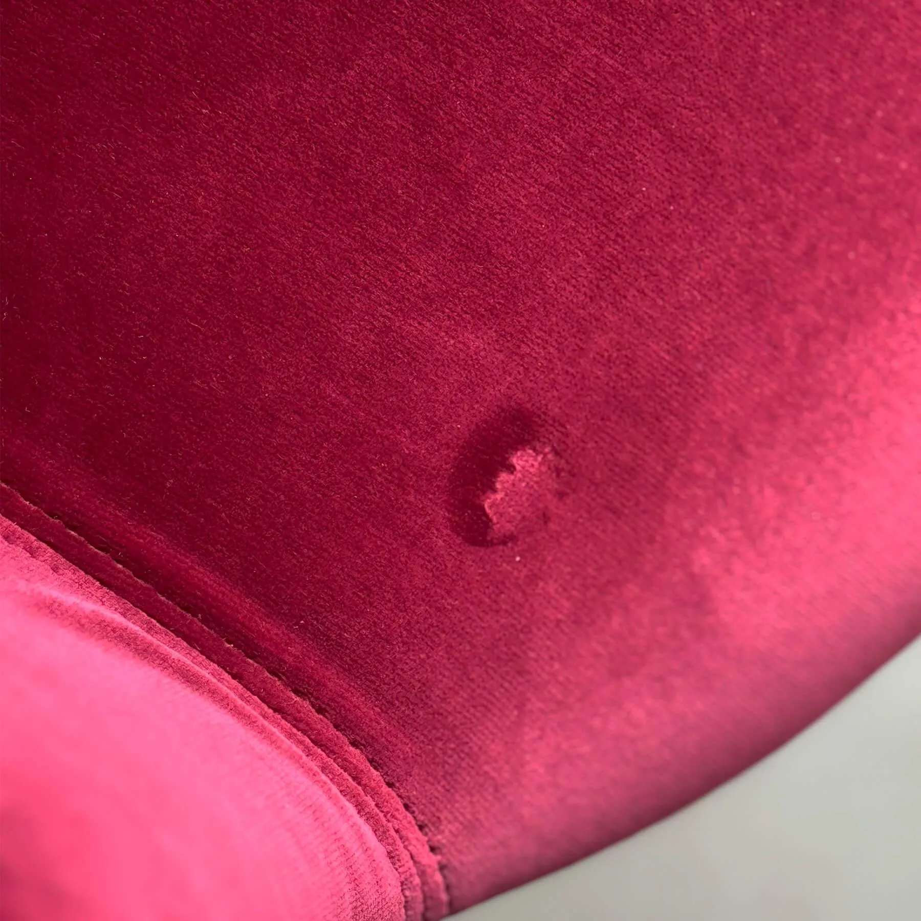 B-Stock Gubi Bat Chair - Red Velvet Dandy 202