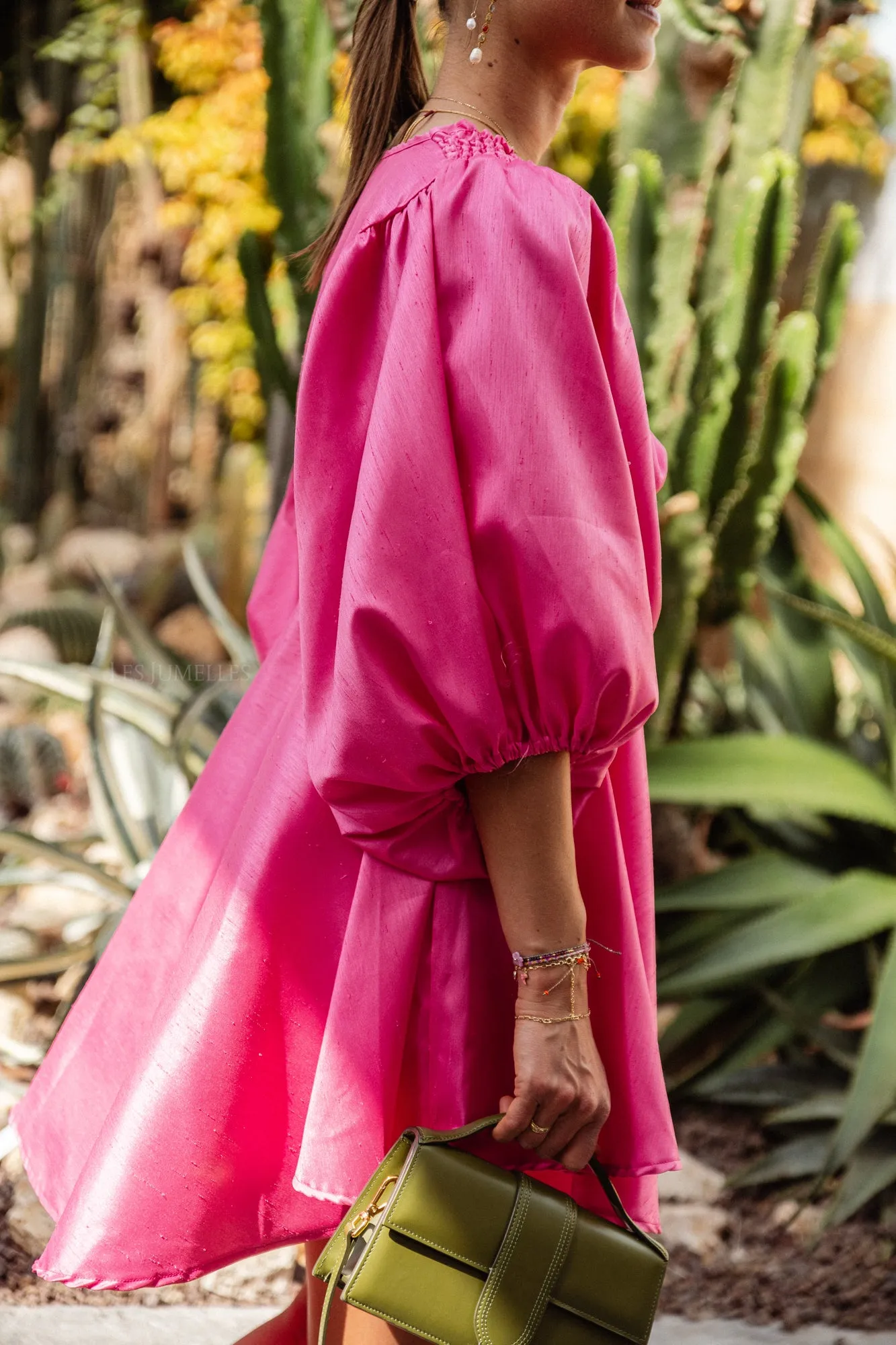 Ella V-neck short dress fuchsia