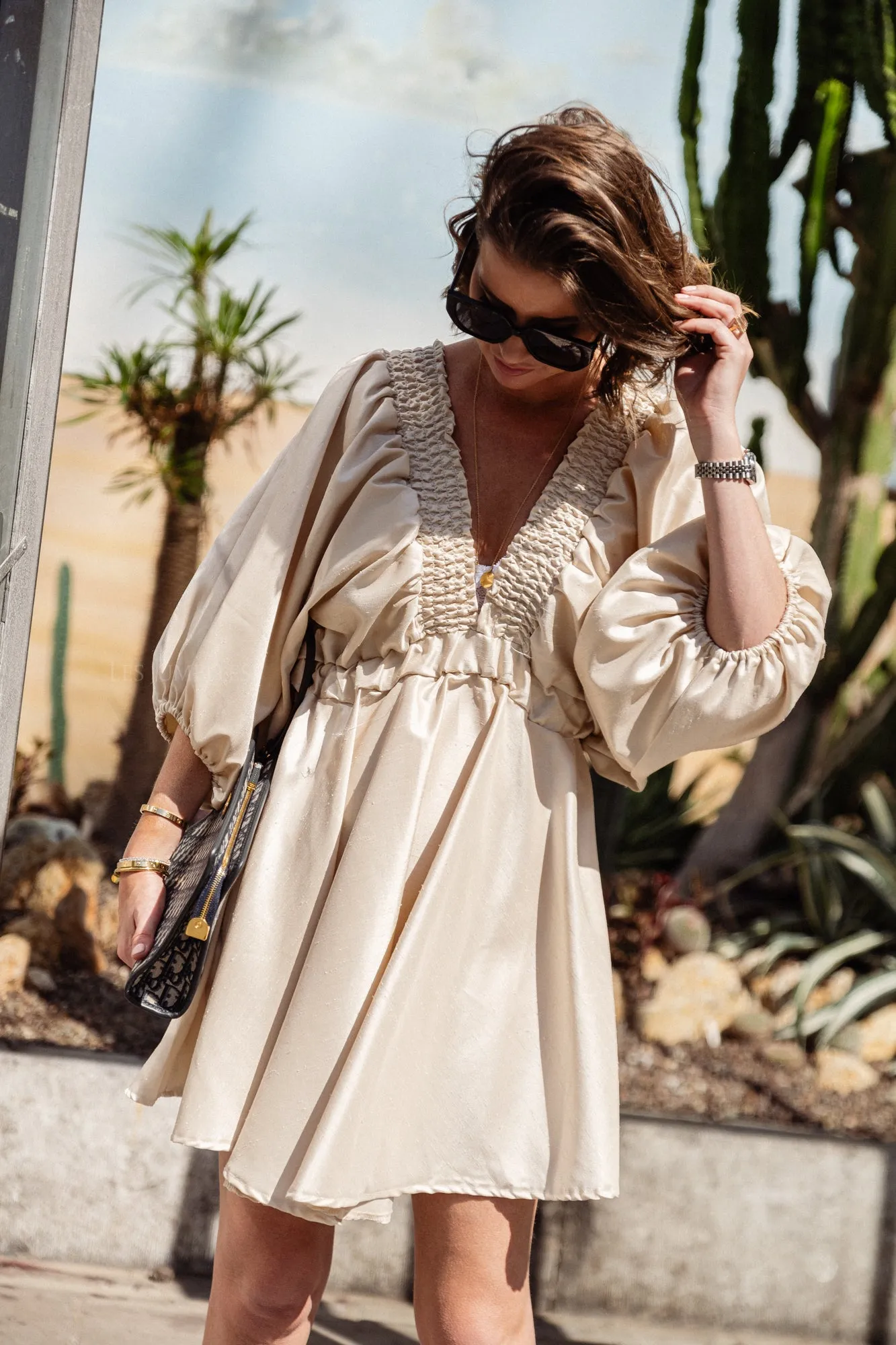 Ella V-neck short dress pearl