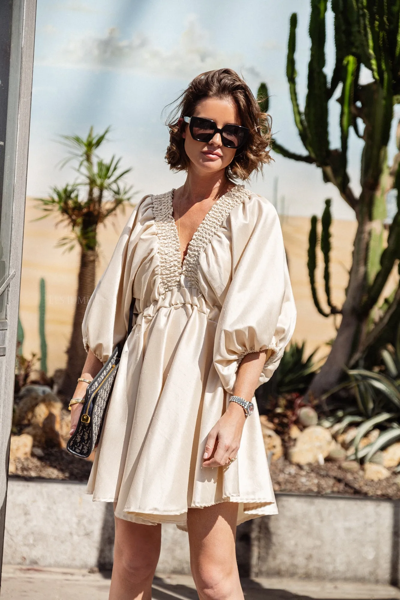 Ella V-neck short dress pearl