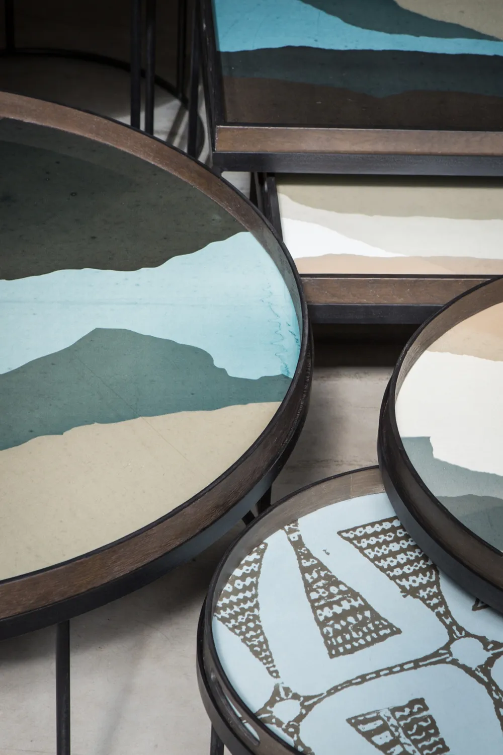 Round Tray Coffee Table set (2) | Ethnicraft