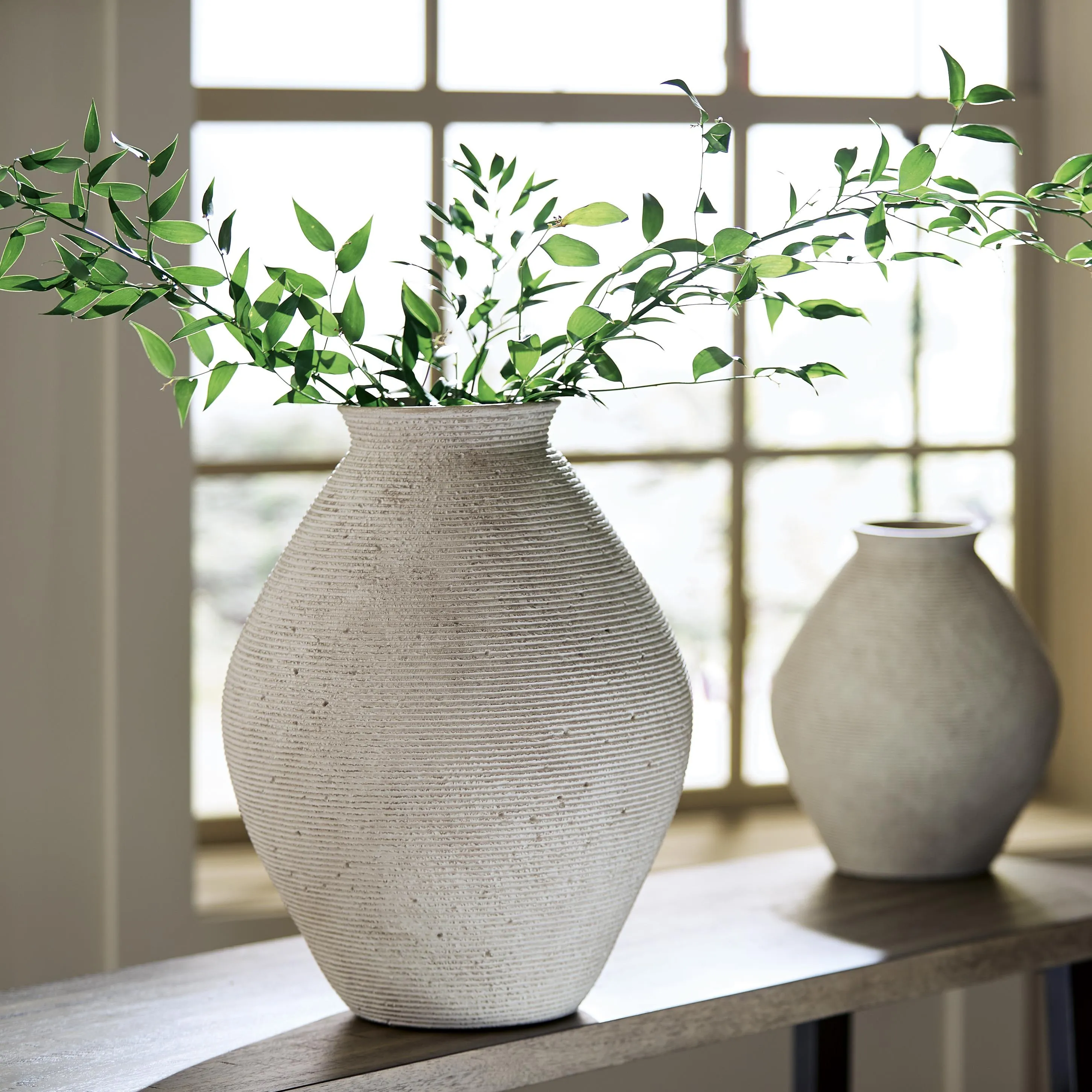 Signature Design by Ashley Hannela A2000514 Vase